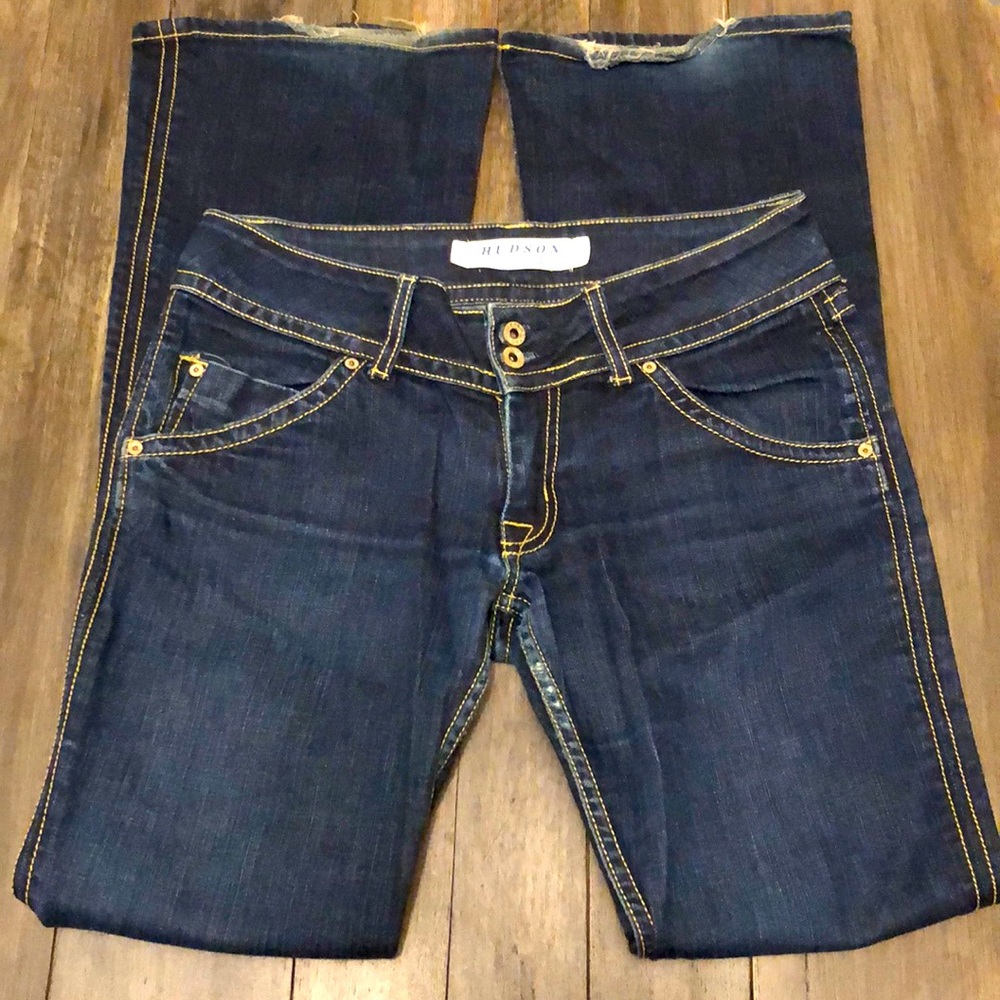 ♥️ DARK HUDSON SIZE 28 JEANS ♥️